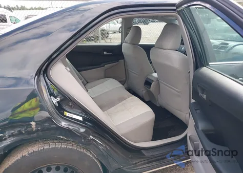 2012 Toyota Camry Le z USA, uszkodzony, nr VIN 4T1BF1FK5CU068082